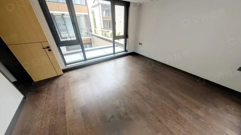 Jade West Lake Phase II - View 2