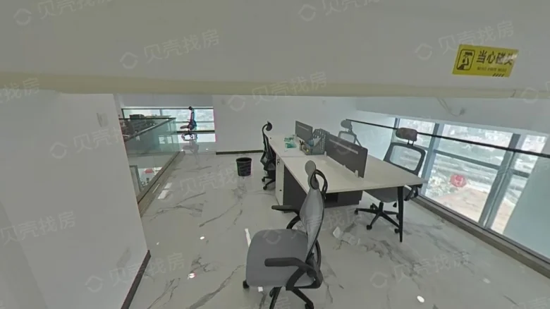 Port Shipping Center - View 5