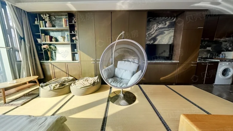 Suning Elegant International Apartment - View 2