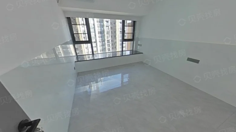 Sea Ridge Courtyard - View 1