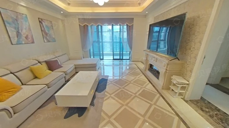 Wanda Palace Apartments - View 2