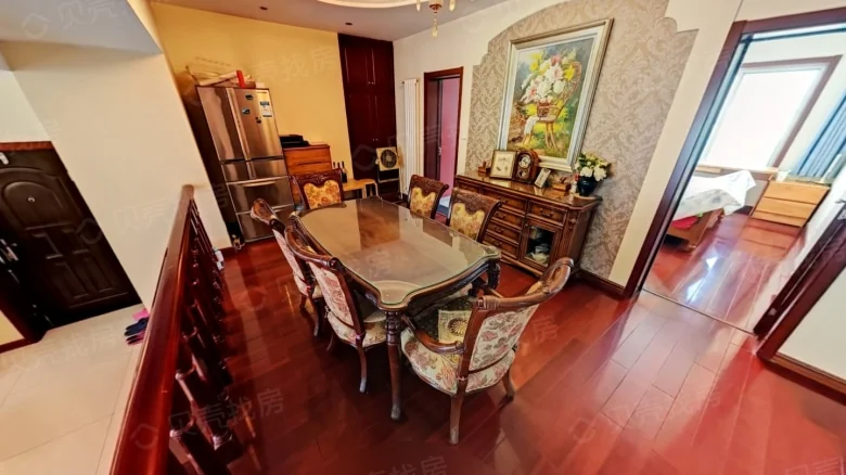 Dutch Manor Estate - View 3