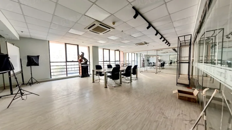 Urban Grand Court - View 1