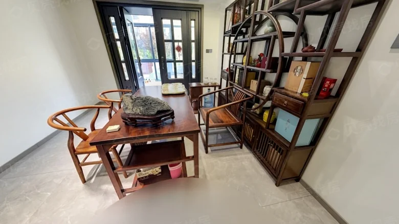 Xiangyuan Jin Gangwan Mansion - View 3