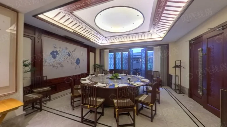 Elegant Residence Joyous Crossing - View 2