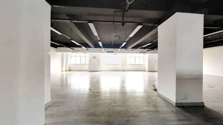 Puli Business Center - View 3