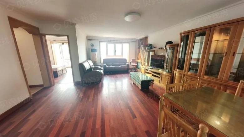 Sunny Spring Garden Residence - View 2