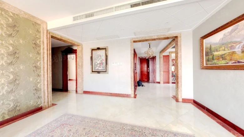 Landid Beverly Grand Mansion - View 2