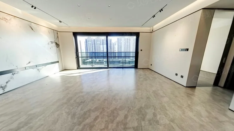 Riverfront Mansion Riverside - View 1