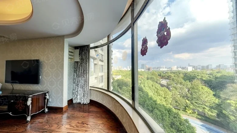 Lake View Garden - View 5