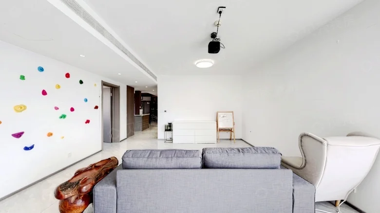 Crest International Garden - View 1