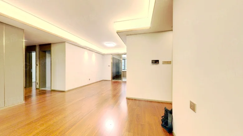 Swan Lake Phoenix Dawn Mansion - View 3