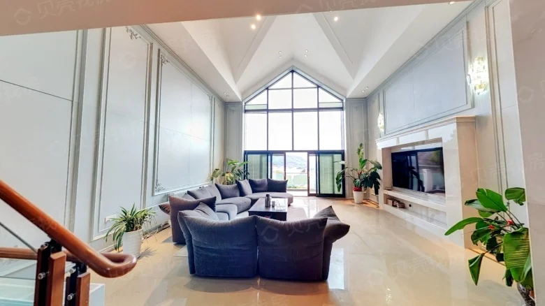 Qianlong Mountain Villa - View 3