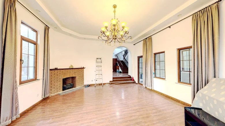 Margaux Estate - View 4