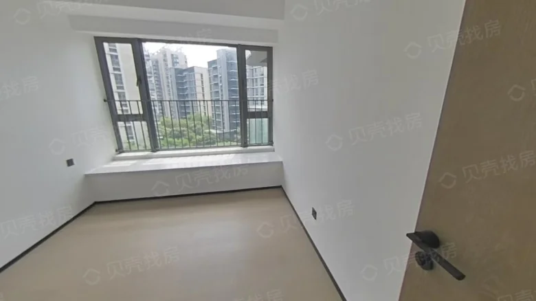 Zhonghai Pine Lake Forest Language - View 4