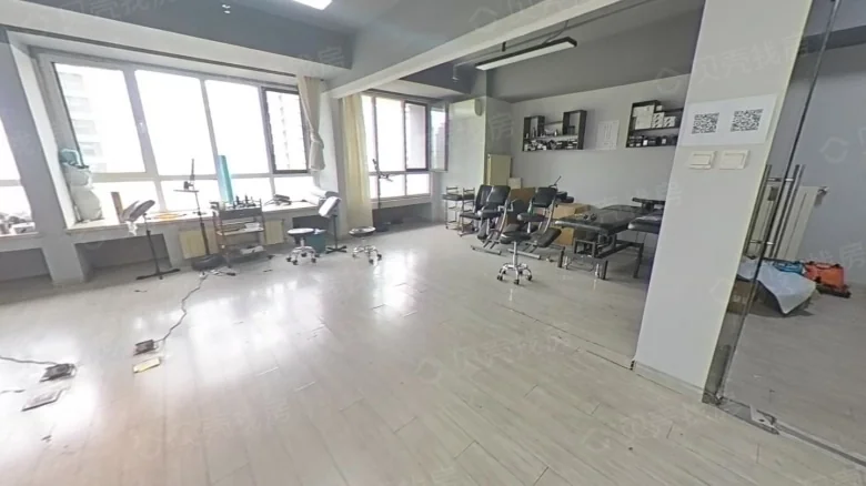 Wanda 39 Carat - View 1