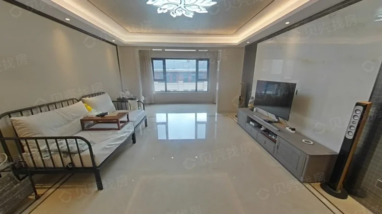 Tahoe Jinan Courtyard - View 1