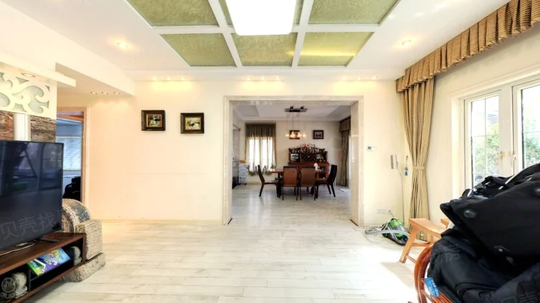 Golden Bay Garden - View 2