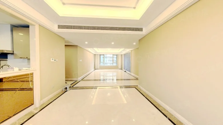 Elegant Ode Residence - View 5