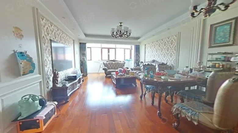 HeDaXiYue الفندكسية The direct translation does not form a coherent English compound name, so phonetic representation is provided. For better integration into an English context, it could be adapted as - View 2