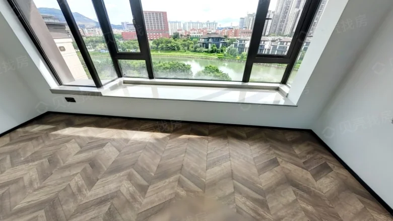 Jianfa Bay Jingjing - View 1