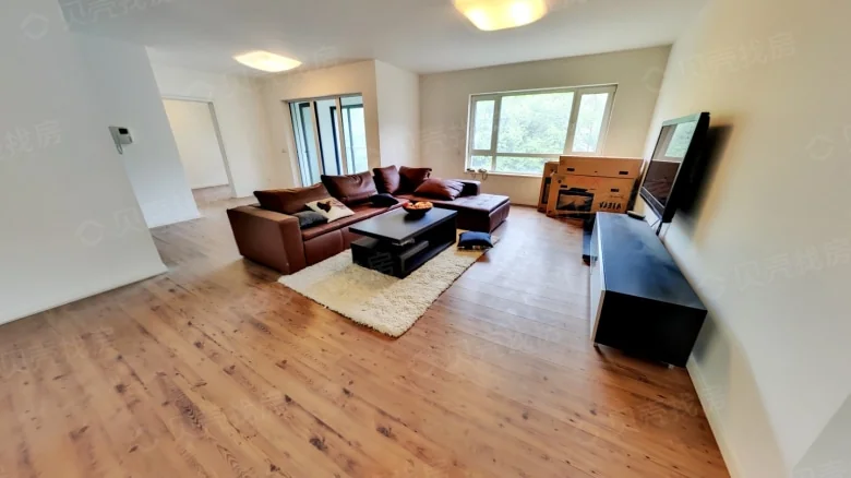 Peak Charm International Apartment - View 5