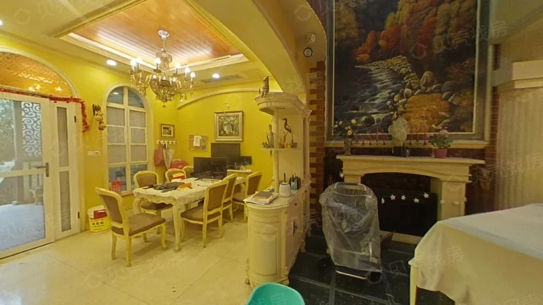 Lintree Retreat Villa - View 3