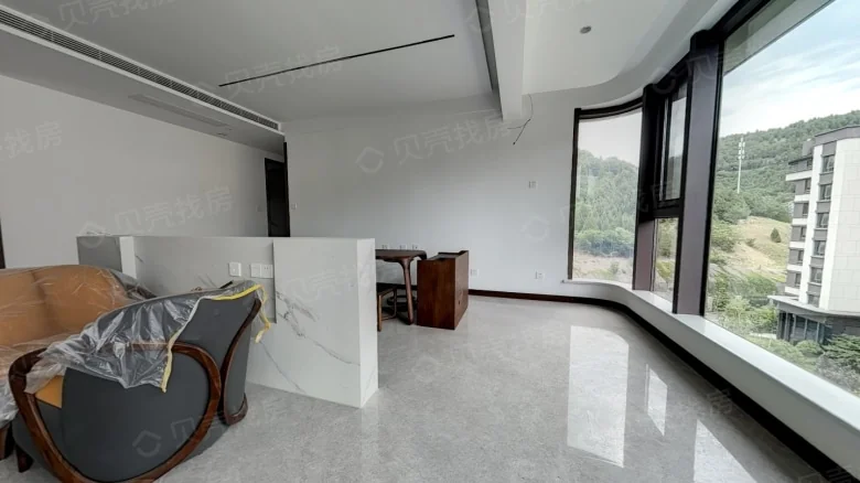 Shunshan Mansion - View 2