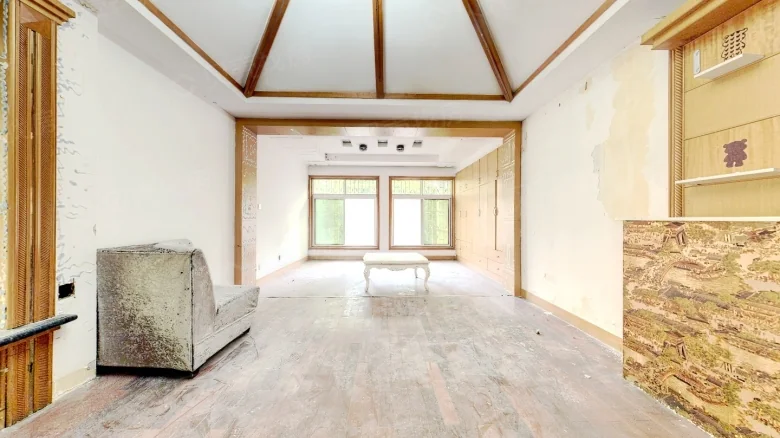 Swan Lake Holiday Resort - View 1