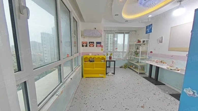 Wanda 39 Carat - View 1