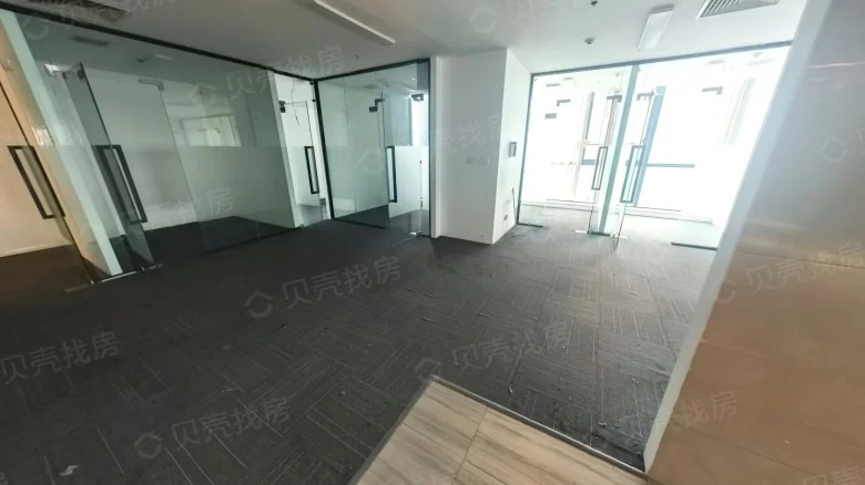 O Radiant Square - View 1