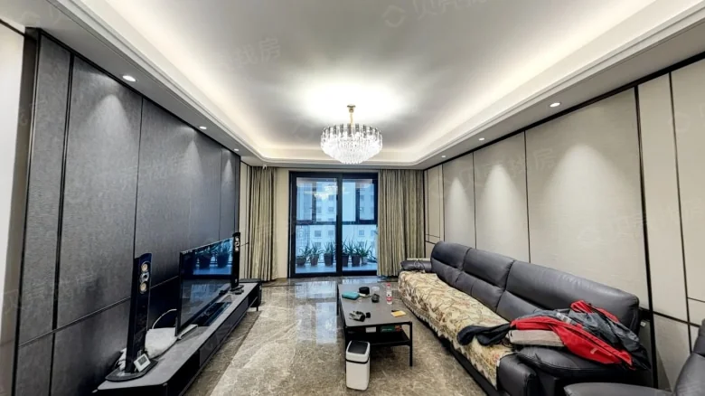 Lihu Jinmao Mansion - View 2