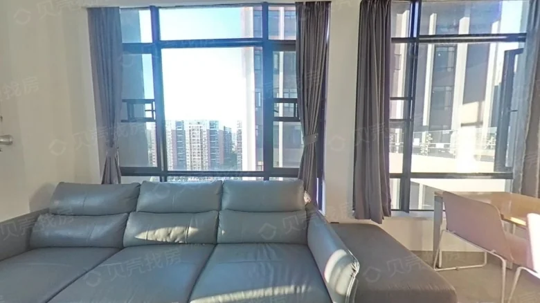 Oceanside Grandeur Plaza - View 3