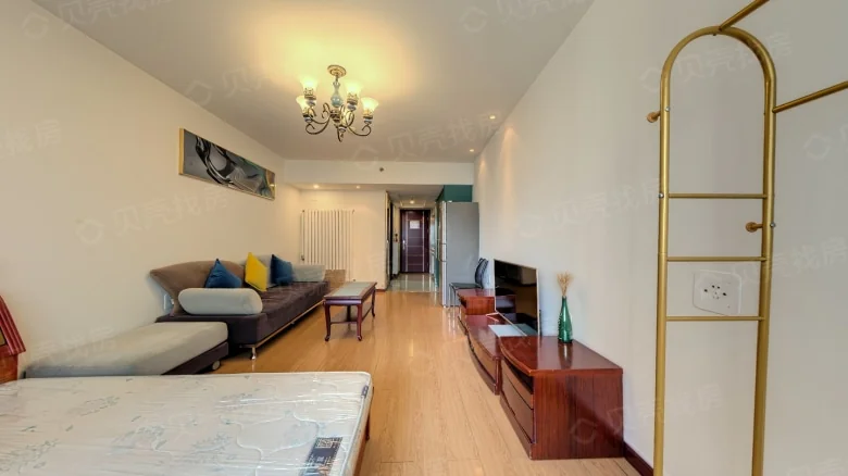 New Gold Mountain Apartments - View 1