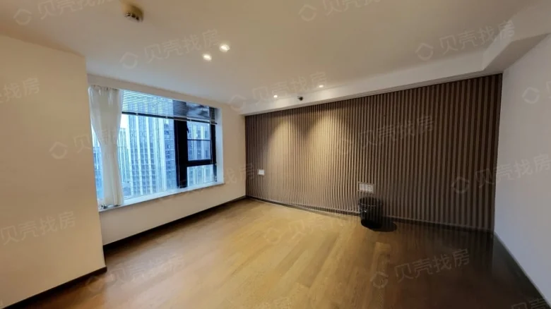 Poly Golden Sands Grand Metropolis - View 1