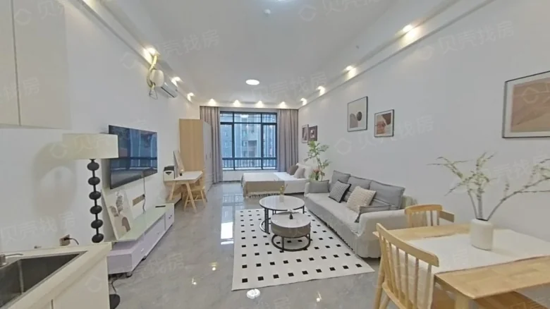 Ocean Pride Plaza - View 2