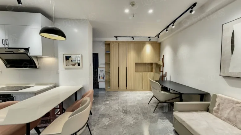 Wealth Square - View 2