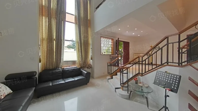 New World Garden - View 2