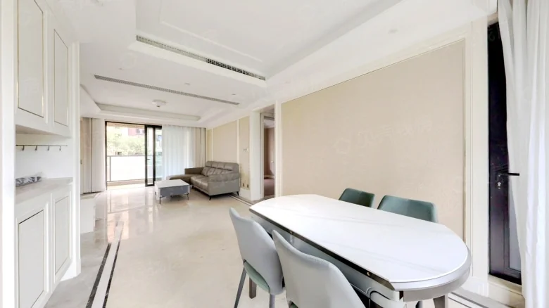 OnePine Riverside Bay East District - View 1