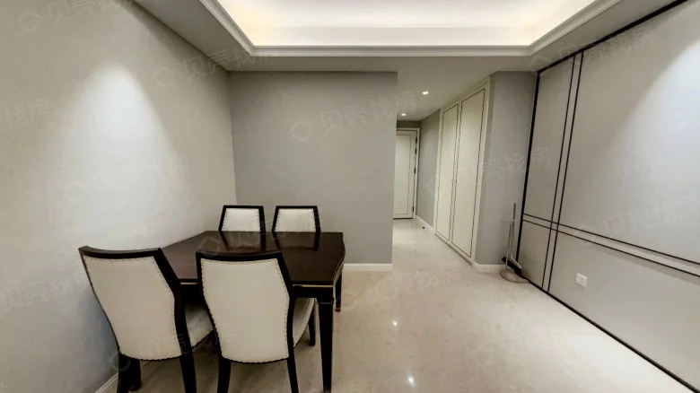 Lihu Jinmao Mansion - View 1