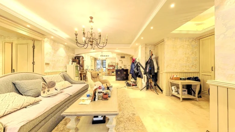 Curved River International Mansion - View 1