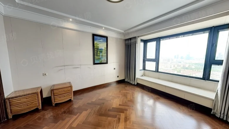 Round Fusion Plaza Residences - View 1