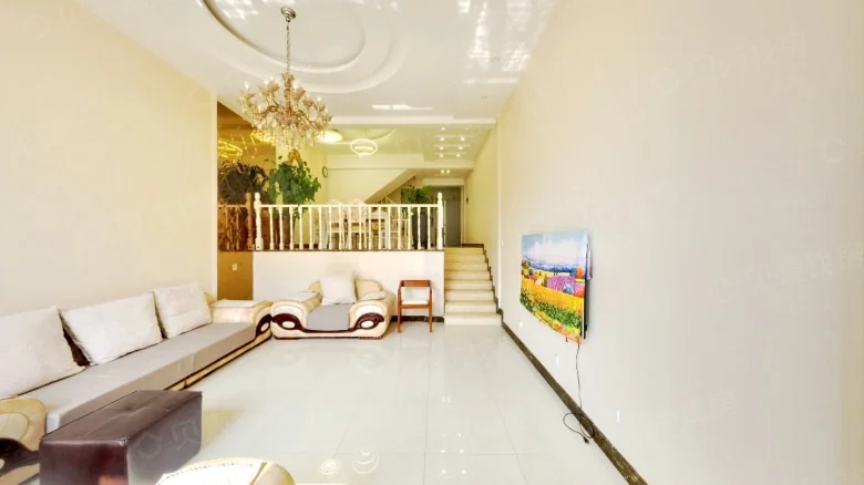 Rich Wang Fu Rong Ming Ge - View 2