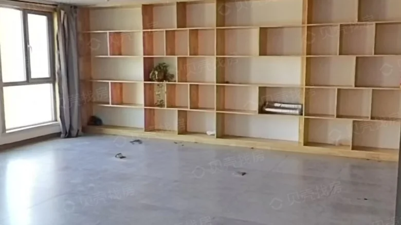 Famous City Plaza - View 5