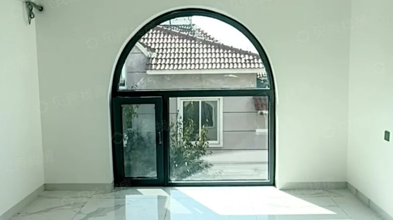 Seal Impression Across the Vast Sky - View 1