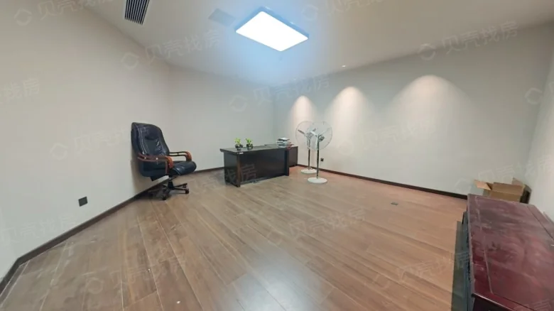 Shun City Commercial Street - View 6