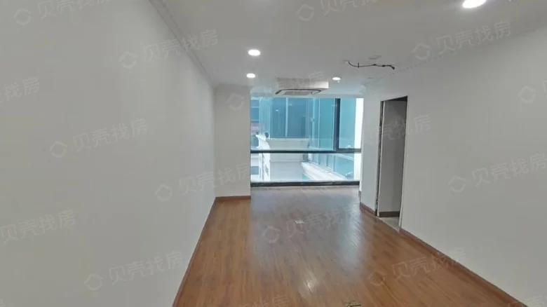 Yidada Crowndom Apartments - View 1