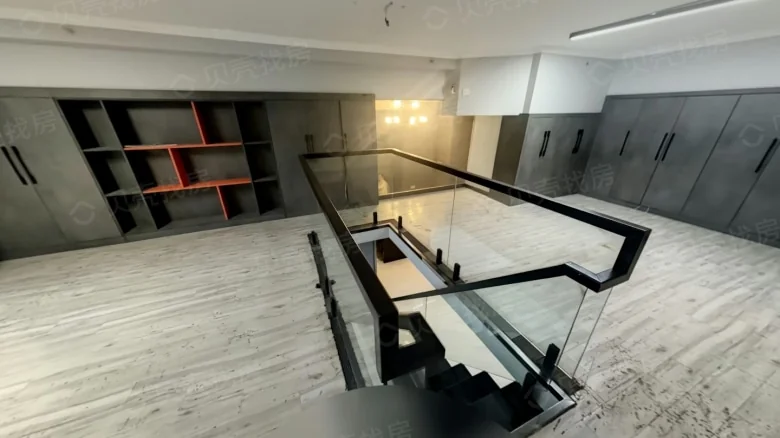 Emerald Land Pearl City - View 1