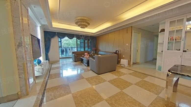 Outstanding Queen's Road - View 2