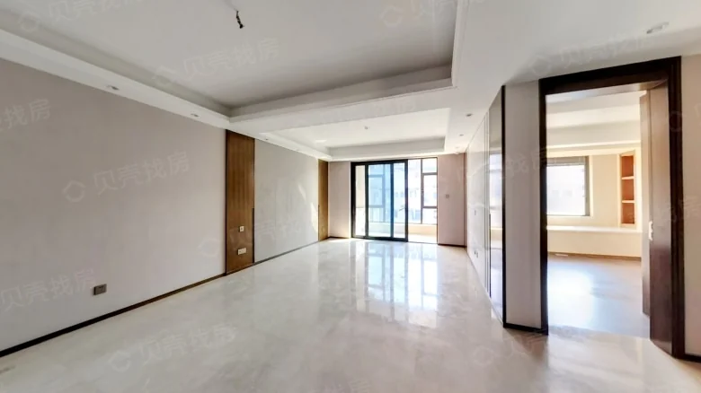 Lihu Jinmao Mansion - View 2